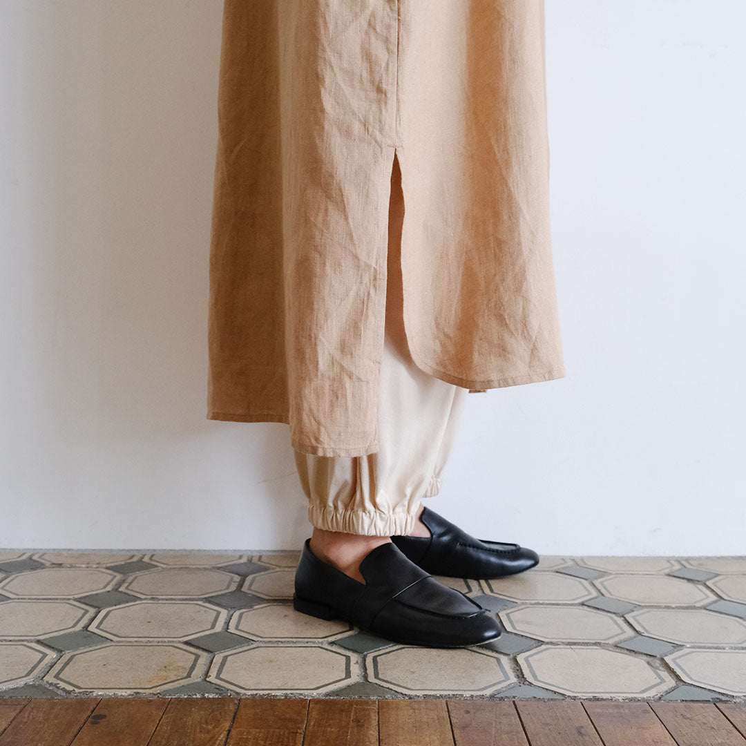 SALUÉ／バンドカラー長袖シャツドレス／ミッドウェイトリネン