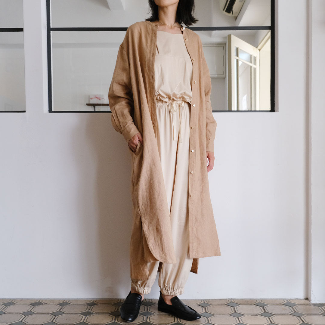 SALUÉ／バンドカラー長袖シャツドレス／ミッドウェイトリネン