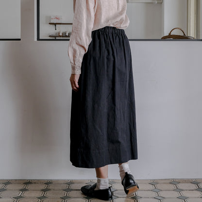 SALUÉ／ワンサイドスリットロングスカート／コットンリネン