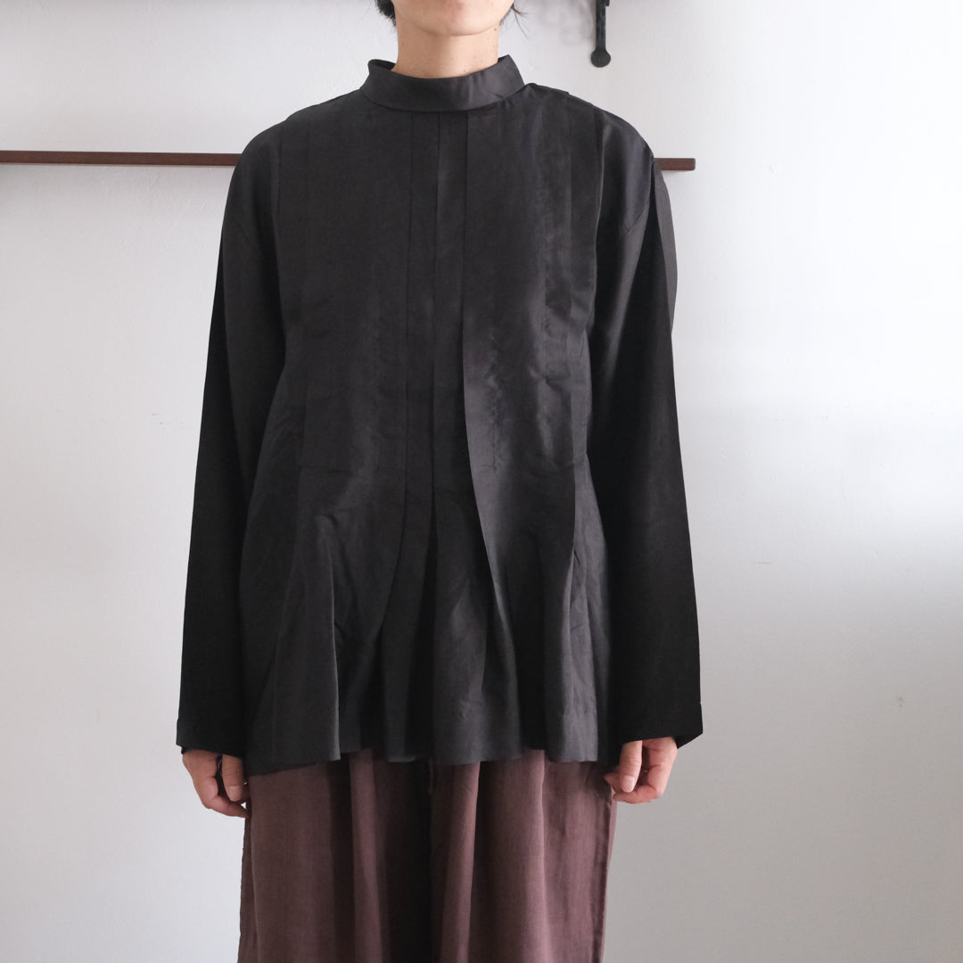 BUNON／High neck Tuck Blouse