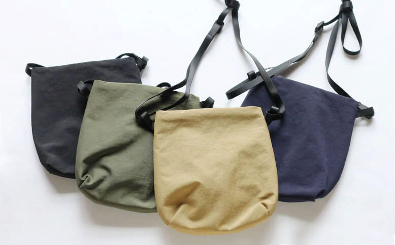 NIZYU KANO／LIGHT NYLON ショルダーポーチ