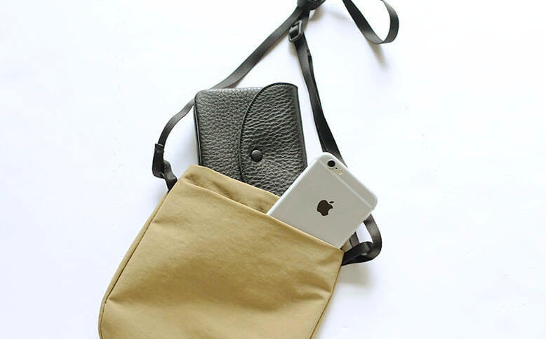 NIZYU KANO／LIGHT NYLON ショルダーポーチ