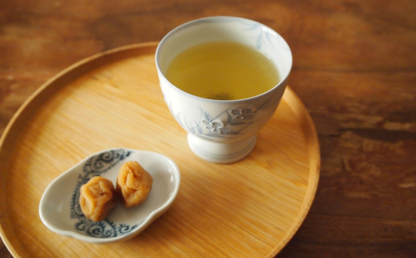 茶屋すずわ／めざめのお茶（煎茶と芽茶）